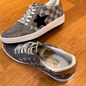 Vintage Havana Checkered Gray Sneakers with White Accents